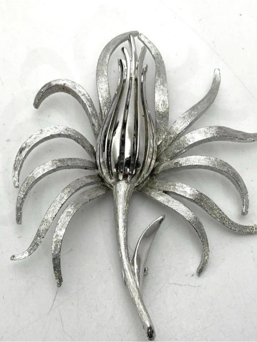 Coro vintage silver bloom brooch